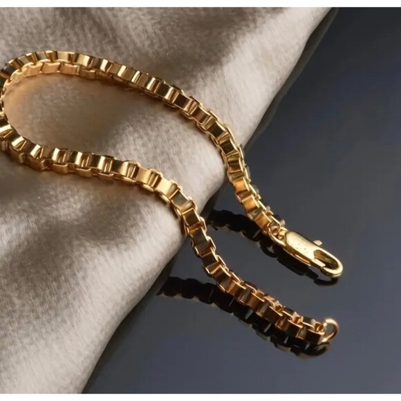18K Gold Plated Box Chain Bracelet With Lobster Clasp - Picture 1 of 4